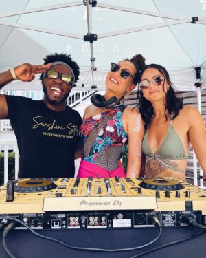 Lauren C. Mayhew Instagram - Another successful #SummerSol ☀️ pool party at @hotelalbatampa! Thank you to the other DJs, sponsors, friends, & fans who came out! 💦 👙 
.
.
📸 by @andredominique_ 
.
.
@pureculturevodka @linkxlou.tampa @channelsidebrewco @old.st.pete @devotedcreations @shottys
.
.
Bikini: @saltymermaidswim 
Skirt coverup: @ta3 
Bodypaint: @ladi_dadi_artistry_ 
Earrings: @noa.jewelryline