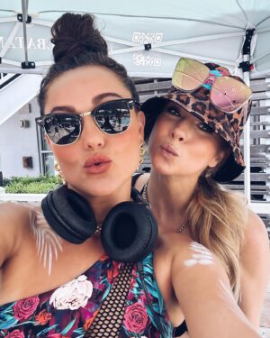 Lauren C. Mayhew Instagram - Another successful #SummerSol ☀️ pool party at @hotelalbatampa! Thank you to the other DJs, sponsors, friends, & fans who came out! 💦 👙 
.
.
📸 by @andredominique_ 
.
.
@pureculturevodka @linkxlou.tampa @channelsidebrewco @old.st.pete @devotedcreations @shottys
.
.
Bikini: @saltymermaidswim 
Skirt coverup: @ta3 
Bodypaint: @ladi_dadi_artistry_ 
Earrings: @noa.jewelryline
