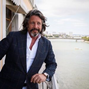 Laurence Llewelyn-Bowen Instagram - https://tgr.ph/LLB-basel

#IneedSwitzerland #inLOVEwithSWITZERLAND