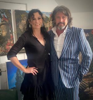 Laurence Llewelyn-Bowen Instagram - Me and the lovely @candia13 chatting @cotswoldlife