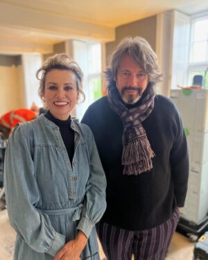 Laurence Llewelyn-Bowen Instagram - Join us @llewelynbowen in Cirencester on Saturday 27 April for a very special Marbling with Clay workshop !!!

Grab one of the remaining spaces for a sumptuous afternoon of crafty creations in air dried clay chez LLB in the heart of the Cotswolds 🤩

You’ll learn how to make fabulous, on trend marbled trinket trays and dishes, while sipping tea, nibbling cakes and enjoying some banter with Sarah P & LLB!!

You’ll take away your marbled masterpieces at the end of the afternoon, along with a beautiful new skill that even beginners can master 💪🏾

Bookings open now: relovedmanchester.com

#cotswoldslife #cotswoldstyle #marblinginclay #marblingart #mycreativebiz #springcrafts #myhousethismonth #eclecticdecor #marblingstudio #creativeworkshop #creativeart #pottyaboutpottery #ceramicsofinstagram #ceramicstudio #ukceramic #diyhomedecor #cotswoldsculture #craftworkshop #eclectically_made