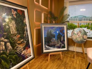 Laurence Llewelyn-Bowen Instagram - @thismorning ….. in 5 minutes with my paintings do join me @cotswoldcontemporary