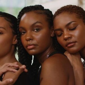 Lauryn McClain Instagram - happy National Sister’s Day to my woes🥹
