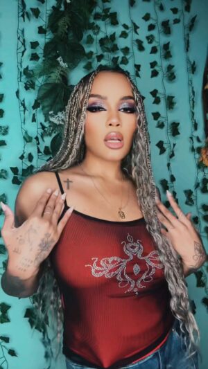 Lauryn McClain Instagram - had to hit it one mo time