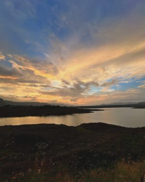 Lavina Tandon Instagram - OPACAROPHILE
(n) a person who loves sunsets.
.
.
.
.
.
.
That’s Me 🤓
#sunsetlover
#photooftheday 
#photoeveryday