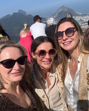 Lavínia Vlasak Instagram - # Tbt de um lindo e recente batizado num dos lugares mais lindos do mundo! Viva JF e família amada e querida! ❤️🥰

@melissajannuzzi