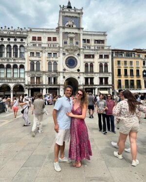 Lavínia Vlasak Instagram - Ahh Veneza! ❤️ 

Famosa pela beleza de sua arquitetura e obras de arte. 
Ou Conhecida como “Cidade do Amor”.

Gente não tem como não se apaixonar! Vocês precisam conhecer 🥰

#CurtaagoraePosteDepois #Veneza #Love #Amor #Trip. #Familia