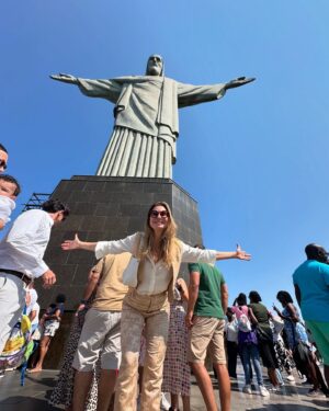 Lavínia Vlasak Instagram - # Tbt de um lindo e recente batizado num dos lugares mais lindos do mundo! Viva JF e família amada e querida! ❤️🥰

@melissajannuzzi