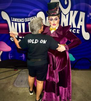 Lawrence Chaney Instagram - I’VE GOT A GOLDEN SHOWER…eh… I mean TICKET 🍫

Thanks so much everyone who came by my booth this weekend. Love you all.

Photo by @nickbl.photography
