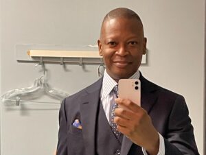 Lawrence Gilliard Jr. Instagram - CATCH THIS ONE!!! Pleasure doing business with this bunch once again! This episode is really important as it deals with the issue of race based trauma! Blessed to be a part of it! Cast is always solid and Chinaza Uche (2nd Pic) is phenomenal in it! And always good catching up with my “The Wire” and “The Duece” hermano, Alex Hall (2nd from last Pic)! Tomorrow! Feb.29th! NBC! 8pm! “Law & Order!” @nbclawandorder #myactorlife #lawrencegilliardjr #lgjrlifestyle #blessings