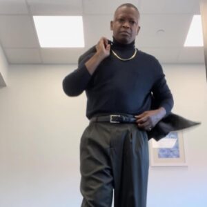 Lawrence Gilliard Jr. Instagram - People have been DMing, texting, calling and approaching me on the street telling me how they are pissed at Fifty @50cent for what happened to Deen on Power:Raising Kanan @raisingkananstarz last week. Peeps! Don’t be pissed at Fif….WAIT! Yeah! Be pissed at Fifty!!! 😂😂😂 Yo @50cent , thanks for the opportunity brother! Enjoyed my time! Would have been fun to do more. Next time! ✊🏾 And Peeps! Thanks so much for your continued love and support! You will see me again! I’m not done yet!!!🎭🎭🎭👍🏾❤️ #lawrencegilliardjr #lgjrlifestyle #myactorlife #blessed #grateful
