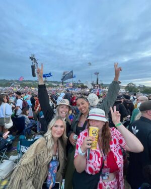 Leah Williamson Instagram - HumanKIND. 
Glastonbury, you were everything I hoped you’d be and more🤍☮️