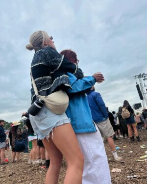 Leah Williamson Instagram - HumanKIND. 
Glastonbury, you were everything I hoped you’d be and more🤍☮️