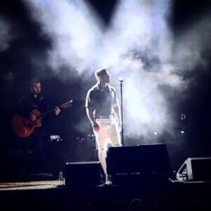 Leandro Instagram - As notas de cada música são as batidas do meu coração 🥰