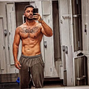 Leandro Instagram - Determinação e muito foco ! Continuamos na luta todos os dias 😀@sergio.costa.92