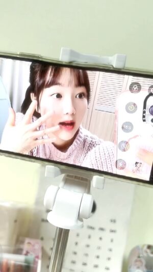 Lee Chae-Yun Instagram - 이제 #봄 이당 ㅎㅎ🌸💓