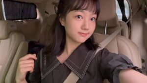 Lee Chae-Yun Instagram - 스케줄 가는길에 찍은 사진✨