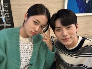 Lee Chae-min Instagram - 차인건가 진짜🤣
오늘은 일타스캔들 마지막날…
9시 10분 본방사수!! @tvn_drama