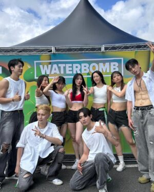 Lee Chae-yeon Instagram - 첫 워터밤💦
@waterbomb_busan_official