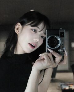 Actress Lee Chae-young HD Instagram Photos and Wallpapers August 2024