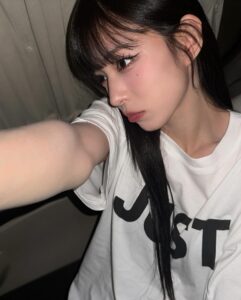 Actress Lee Chae-young HD Instagram Photos and Wallpapers August 2024