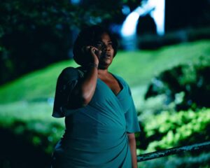 Lee Daniels Instagram - At dinner here on our first press day for The Deliverance, it got me reflecting on the 25-year friendship I’ve had with the actor @therealmoworldwide. Like any REAL friendship, it’s one that’s stood the test of times. AND BOY HAVE OUR TIMES BEEN TESTED. 

From our first film, Shadowboxer, to our second film, Precious, into #TheDeliverance, she continues to amaze me at the depths of where she goes. It’s like she has a bottomless pit of emotions to play with. I can’t wait for you to see her as you’ve never seen her before. She’s Cynthia, the concerned kickass social worker. ♥️👊🏾✨

Out Aug 16 in theaters, Aug 30 on @netflix.