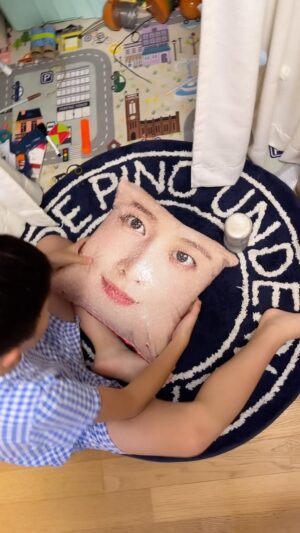 Lee Hyun-yi Instagram - 응?