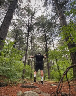 Lee Jae-yoon Instagram - 촬영 스케쥴과 겹쳐버린 올림픽데이 마라톤🥲
한을 풀기 위해 끝나구 Run.

Running outdoors, in the nature is
the best feeling🌞

#itooksefies
#noteasy