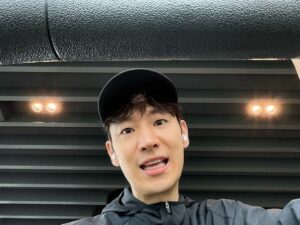 Lee Je-hoon Instagram - 🌥️