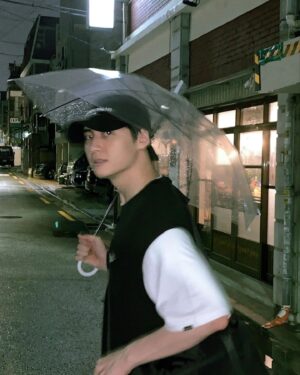 Lee Jin-hyuk Instagram - 🌧️☔️