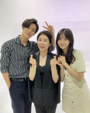 Lee Joo-Ahn Instagram - 웹무비 ‘복제소녀’

나온지 좀 됐지만 뒷북🥁

#cjenm #웹무비 #복제소녀 #tvndstudio