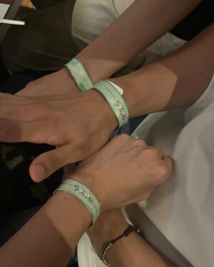 Lee Joo-Ahn Instagram - 세븐틴 콘서트 덕분에 이 멤버가 다시 한자리에 뭉칠 수 있어 너무 좋았고….
내가 좋아하는 아주나이스 20분 불러준 세븐틴 역시 최고였고….
나랑 눈 마주친 정한이형 팬서비스 사랑스럽고….
무튼 좋았다는 말 입니다☺️

#seventeen #follow #worldtour #concert
