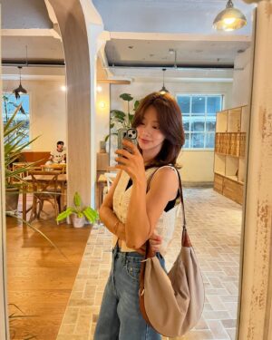 Lee Ju-bin Instagram - 살것같다아
