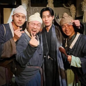 Lee Jun-hyeok Instagram - #환혼2 #^^#대박기원 #leejunhyeok😎👊🤟