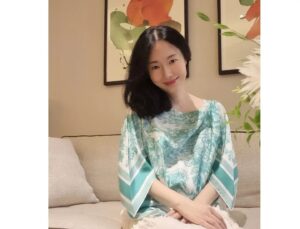 Lee Jung-hyun Instagram - #surprise #babyshower 👼 아가들의 천국 🩵 
#paradisecity #wonderbox