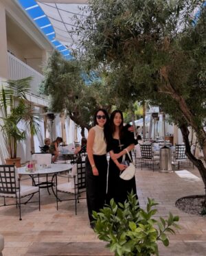 Lee Min-jung Instagram - LA 에서의 급만남 @umjeewon  with 지원언니