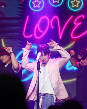 Lee Min-woo Instagram - 2024 Ⓜ️ “Original Intention” 초심❤️‍🔥

이번 생일기념 엠콘을 위해 
무한 사랑과 무한 체력을 쏟아내준 
내사랑둥이 엠귤들🍊🧡🫶
정말정말 고생많았다귤~👍💕
무대에서 본업 할때가 가장 행복하다귤🥹

오래오래 더 즐겁고 재밌게 만들어 줄 수 있도록 
신화창조 귤들만을 위해서 초심 잃지 않고 더 노력할게‼️

두둥실 설레이는 마음만 가득해줘😊
보고싶을거야~🥲 곧! 또 다시 만나자귤~💕
이번에 메리엠 가야지~~‼️ 시간들 내줘라귤🧡
알겠지⁉️😊

그리고,

우리 엠벤져스‼️
윤종이형, 선영누나, 정애누나, 은희, 준우,
병대형, 동왕, 다은, 준혁이, 
진석이형, 재용, 수민, 광열이,
욘세찌나, 원영, 쩡이, 경미, 건형이,
무대감독 은영(조감독 현진/프롬프터 우영이)
조명감독 친구 종환(조감독 인수)
음향감독 성수(조감독 주애)
VJ 전 영
예쁜의상 브라이덜 공 진환이형💕
생일축하하러 와준 내동생 충재🍊

우리 신화창조와 엠벤져스가 있었기에
정말 행복했던 공연이었습니다~🥰

다시 한번 모두들 진심으로 감사드립니다🙏

I M U~🧡🧡🧡