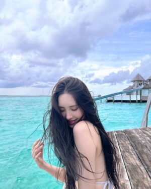Lee Sun-mi Instagram - 🩵