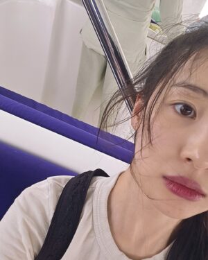 Lee Sun-mi Instagram - 🩵