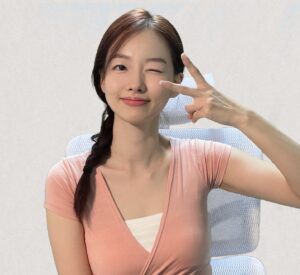 Lee Xia Instagram - 안녕하세요, 이시아입니다.
7월 10일, 어제가 제 생일이었는데, 정말 많은 분께 축하를 받았습니다! 
항상 많은 사랑과 응원을 보내주셔서 감사합니다!
앞으로 다양한 캐릭터로 여러분에게 인사드릴 수 있도록 더 노력하는 배우가 되겠습니다.

감사합니다.
Thank you❤️