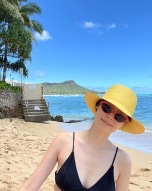 Lee Yeon-hee Instagram - 시원한곳으로 가고파🏊🏻‍♀️⛱️