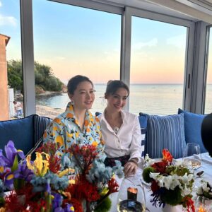 Lee Young-ae Instagram - #lvhighjewelry  #sainttropez #thankyou 😘