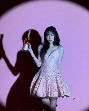 Lee Yul-eum Instagram - 💖