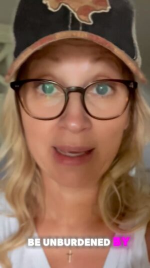 Leigh-Allyn Baker Instagram - By the time I post this… they will likely oust #kamalaharris and reassemble a totally new team. What do you think? #michelleobama #hillaryclinton with #barackobama as VP? 

I’ll tell you one fact about #politics  It’s dirtier than the darkest places in #hollywood !