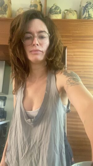 Lena Headey Instagram - Working on the nutso fun genius that is WHP for @hbo with hair wonder @katdrazenhairstylist ... This is the answer to after werk crispy hair drama 💥💥💥