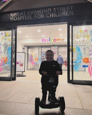 Lenny Rush Instagram - Had a hospital appointment in London today, at GOSH. I had to have a checkup on my legs and hips, and it’s all looking good! 😊👍 #greatormondstreethospital