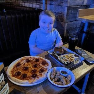 Lenny Rush Instagram - Nice meal out with my dad, before London Film and Comic Con tomorrow! My first ever Film and Comic Con, and I can’t wait! #londonfilmandcomiccon