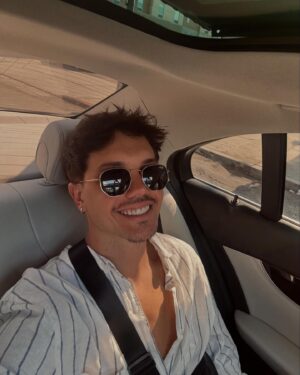 Leo Cidade Instagram - pull up