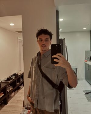 Leo Cidade Instagram - pull up
