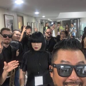 Leo Wang Instagram - 大家像在一條船